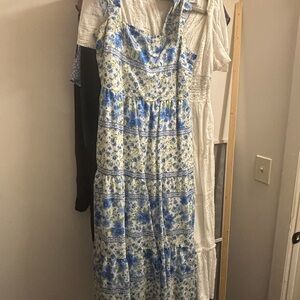 Elegant Blue and White Floral Maxi Dress